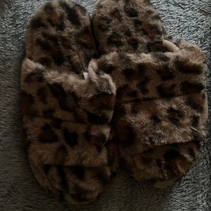 Cheetah bedroom slippers